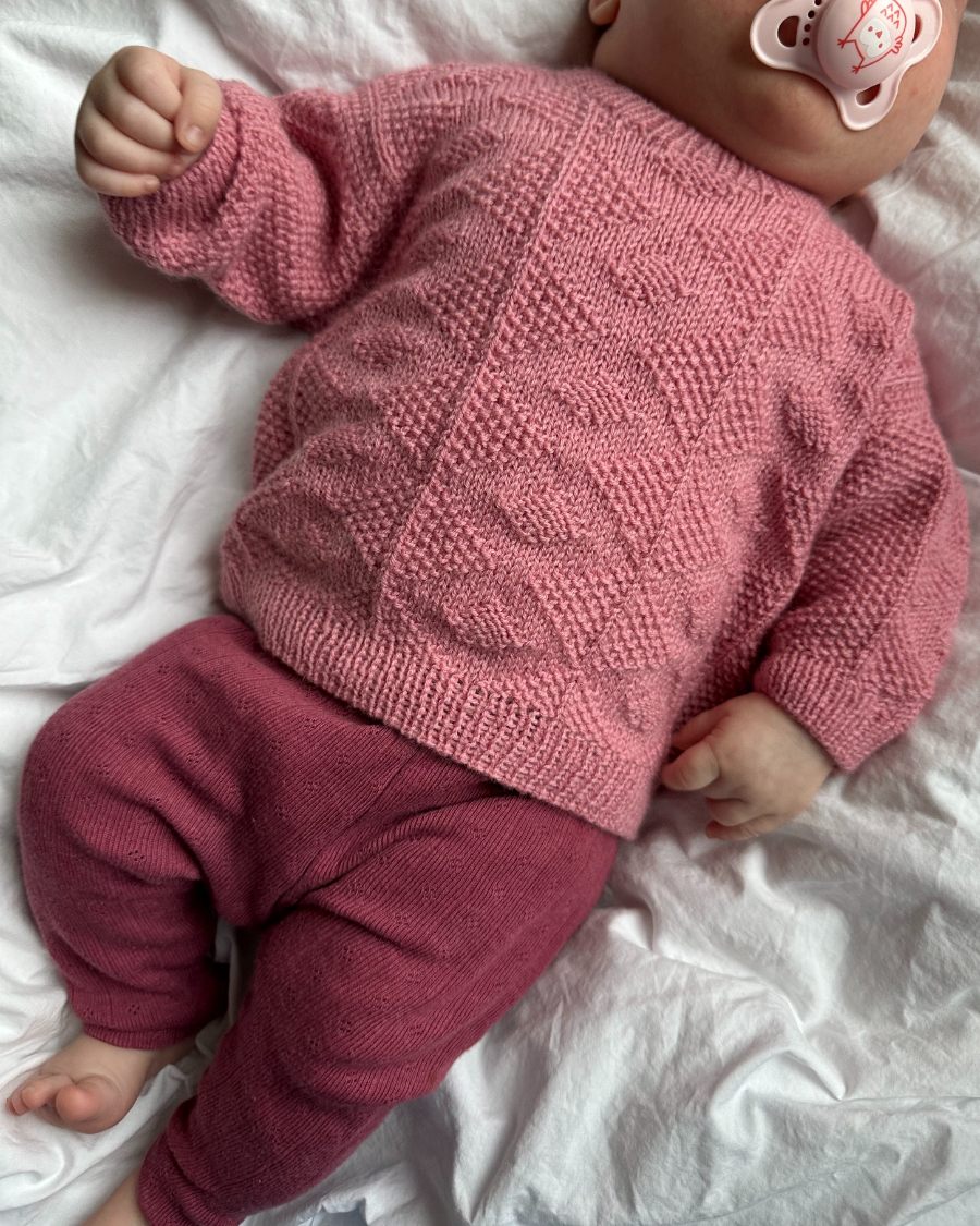 Esther Sweater baby - stök uppskrift