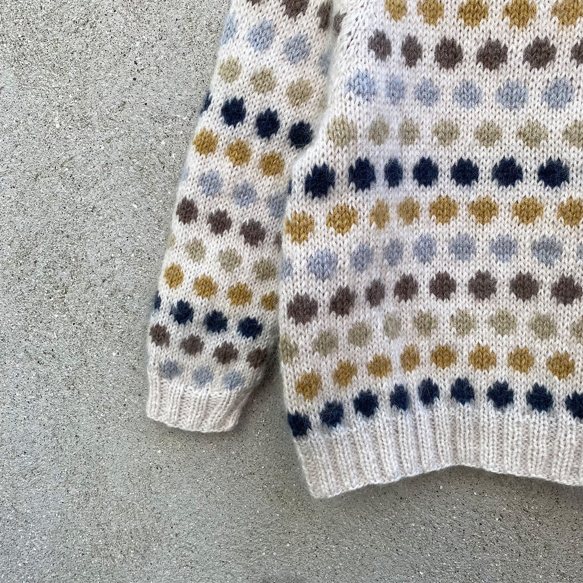 Dot sweater (Prik sweater) barn - norska